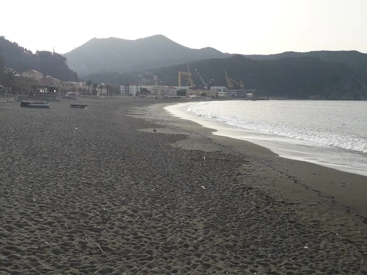 Apartment Riva Beach House Sestri Levante Italy